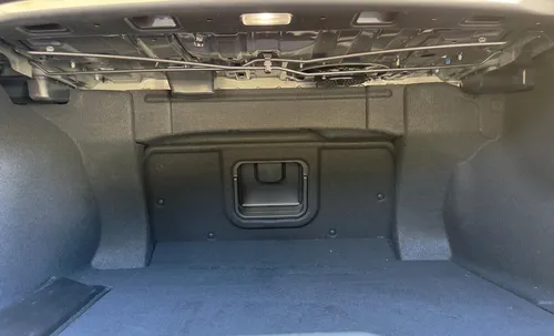 
					Sofisticação, suavidade e tecnologia híbrida: test drive do ES300h
				
				