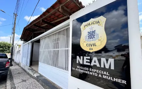 
					Suspeito de queimar companheira com modelador de cachos é preso na BA
				
				