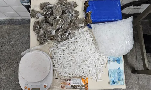 
					Suspeito de tráfico é preso na Bahia com mais de mil porções de drogas
				
				