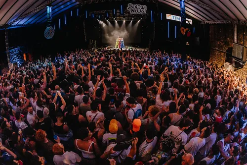 
					TIM renova patrocínio ao Festival Sangue Novo e assina palco principal
				
				