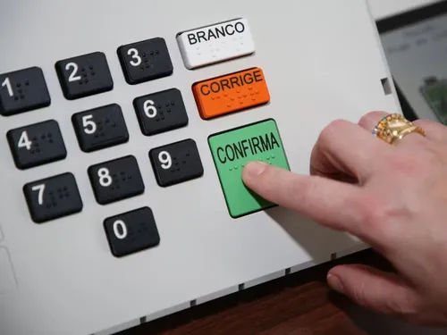 
					TRE-BA divulga mudanças em zonas eleitorais em Salvador; confira
				
				