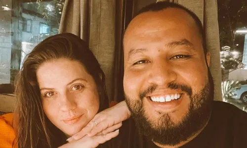 
					Famosos celebram nova gravidez de Tati Machado e prestam homenagens
				
				