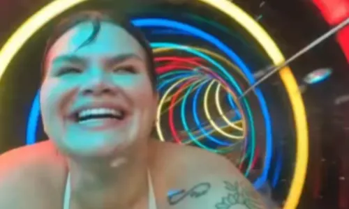 
					Thais Carla supera trauma e realiza sonho especial após perder 74 kg
				
				