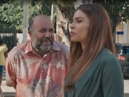 
					Três Graças: Arminda mata personagem; crime brutal provoca reviravolta
				
				