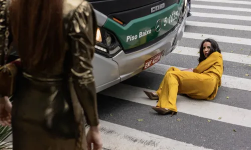 
					Três Graças: Zenilda escapa da morte e volta decidida acabar com rival
				
				