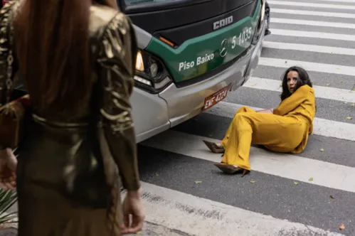 
					'Três Graças': Arminda tenta matar Zenilda em atentado; veja fotos
				
				