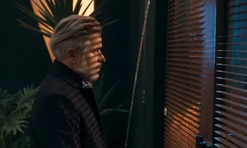 
					'Três Graças': Leonardo surge em estado deplorável após revelação
				
				