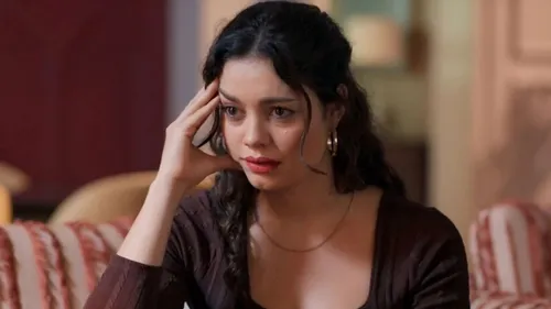 
					Três Graças: Lígia entra em risco e Gerluce sacrifica relacionamento
				
				