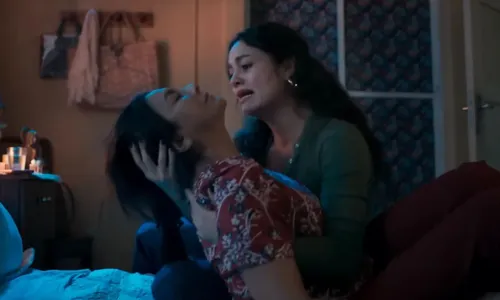 
					'Três Graças': Gerluce vê mãe à beira da morte e vai atrás de vingança
				
				