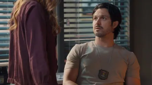 
					'Três Graças': Ferette encurrala parceiro de Gerluce e faz promessa
				
				