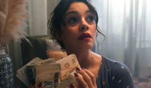 
					Três Graças: Arminda mata personagem; crime brutal provoca reviravolta
				
				