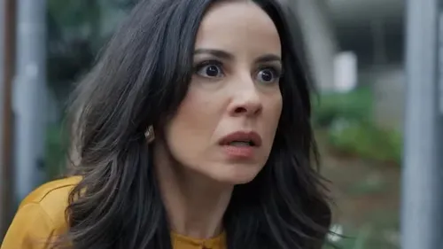 
					Três Graças: Lorena se desespera após descobrir segredo de Zenilda
				
				