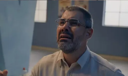 
					'Três Graças': Jorginho surta e dá apavoro em Samira antes de morrer
				
				