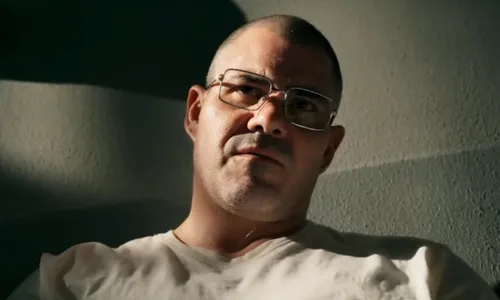 
					'Três Graças': Arminda deixa Ferette de lado e se interessa por outro
				
				