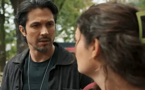 
					'Três Graças': Rogério causa reviravolta e salva namoro de Gerluce
				
				