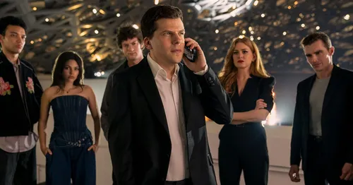 
					'Truque de Mestre - O 3º Ato' diverte ao unir gerações de mágicos
				
				