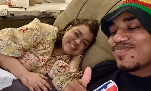 
					Último romance de Preta Gil, O Kannalha emociona com despedida
				
				