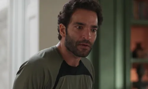   					Vale Tudo: Afonso chora ao descobrir segredo de Solange e toma decisão  				  				