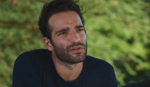 
					'Vale Tudo': Afonso fica desesperado após descoberta de gravidez
				
				