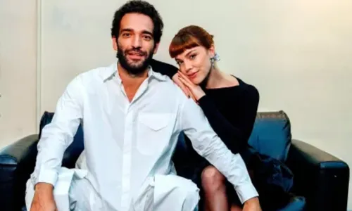 
					Humberto Carrão e Paolla sambam em festa e web reage: 'Cura de Afonso'
				
				