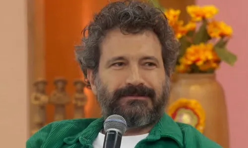 
				
					'Vale Tudo': Caco Ciocler procurou terapia para papel que não existia
				
				