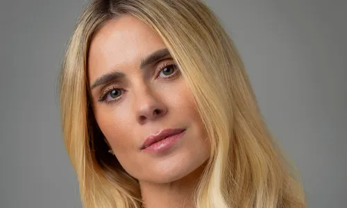 
					Carolina Dieckmmann explica mudança na grafia do nome
				
				