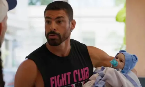 
				
					'Vale Tudo': César vira piada com bebê reborn e faz confissão
				
				