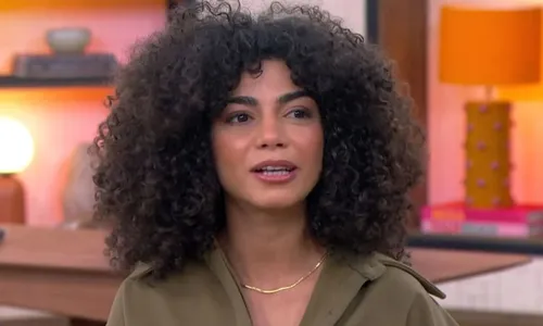 
					'Vale Tudo': Débora Bloch choca ao pedir desculpas antes de cena forte
				
				