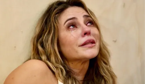 
					'Vale Tudo': Fátima implora pela ajuda de Raquel e se dá mal
				
				
