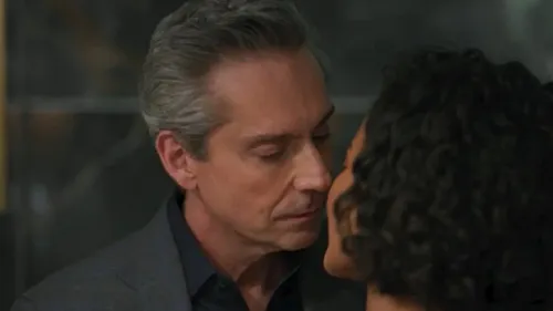 
					'Vale Tudo': Manuela Dias 'cancela' romance que motivou morte de Odete
				
				