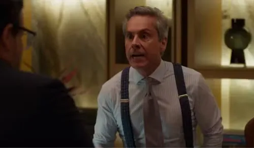 
					'Vale Tudo': personagem inédito aparece para ameaçar Marco Aurélio
				
				