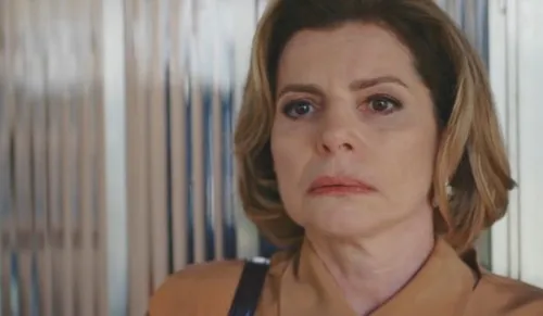 
					'Vale Tudo': Fátima descobre segredo de vilã após se dar mal
				
				