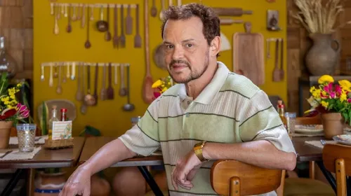 
					'Vale Tudo': Poliana surpreende e assume namoro; veja com quem
				
				