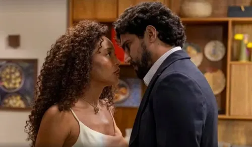 
					'Vale Tudo': Raquel se choca com Heleninha após atitude
				
				