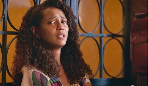 
				
					‘Vale Tudo’: Raquel se desespera e pede perdão a Ivan após descoberta
				
				