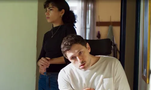 
					'Vale Tudo': personagem impensável grava cena do assassinato de Odete
				
				