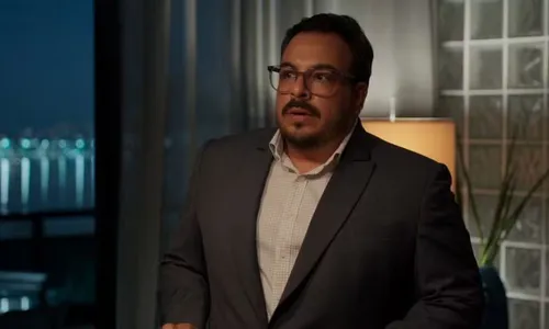 
					'Vale Tudo': personagem impensável grava cena do assassinato de Odete
				
				