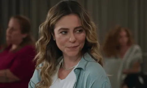 
					'Vale Tudo': personagem inesperado usa Heleninha em momento vulnerável
				
				