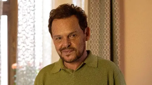 
					'Vale Tudo': saiba quais casais originais são desfeitos na nova versão
				
				