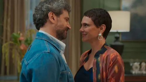 
					'Vale Tudo': saiba quais casais originais são desfeitos na nova versão
				
				