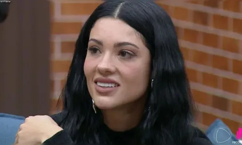 
					Belo e Rayane Figliuzzi trocam carícias em show de Alcione; VÍDEO
				
				