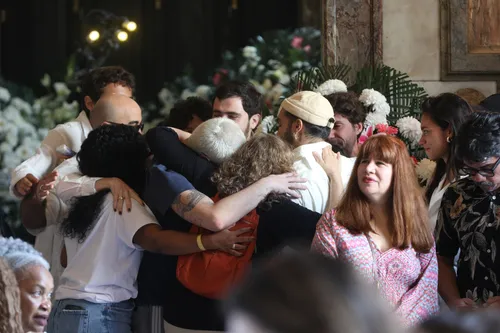 
					Velório de Preta Gil: amigos e familiares se despedem da cantora; veja
				
				