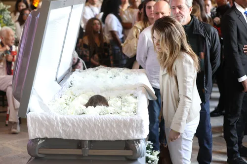 
					Velório de Preta Gil: amigos e familiares se despedem da cantora; veja
				
				