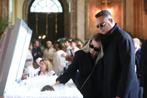 
					Velório de Preta Gil: amigos e familiares se despedem da cantora; veja
				
				
