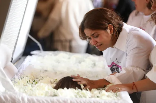 
					Velório de Preta Gil: amigos e familiares se despedem da cantora; veja
				
				