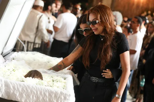 
					Velório de Preta Gil: amigos e familiares se despedem da cantora; veja
				
				