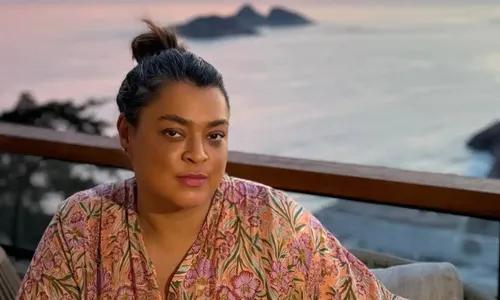   					Carolina Ferraz se emociona com homenagem para Preta Gil na TV; VÍDEO  				  				