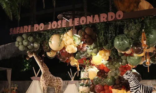 
					Virginia e Zé Felipe surpreendem e posam juntos em festa especial
				
				