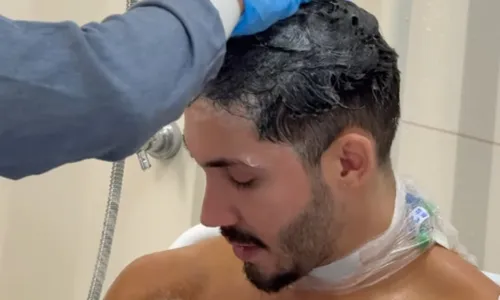 
					Vittor Fernando mostra estado após ser alvejado: 'Vi a morte de perto'
				
				