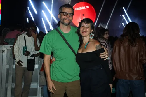 
					Wagner Moura faz rara aparição com a esposa em festival; FOTOS
				
				